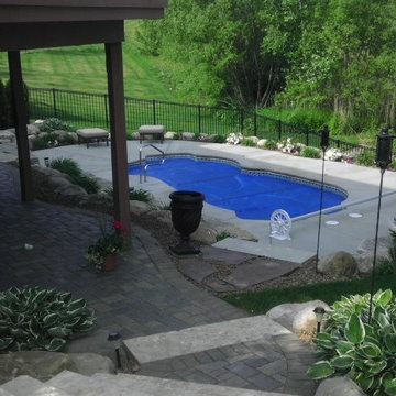 Leading Edge - St. Clair Fiberglass Swimming Pool