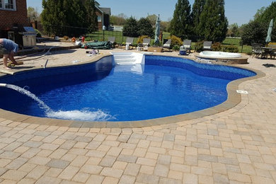 Liner Replacement in a Freeform Shaped Pool