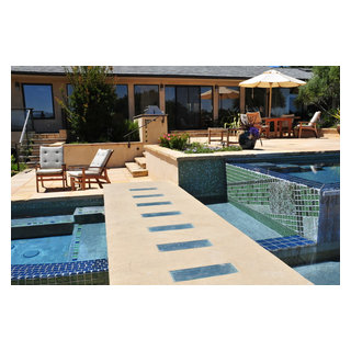 Los Altos Hills Infinity Edge swimming pool and spa - Mediterranean ...