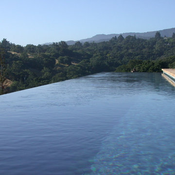 Los Altos Hills Infinity Edge swimming pool and spa