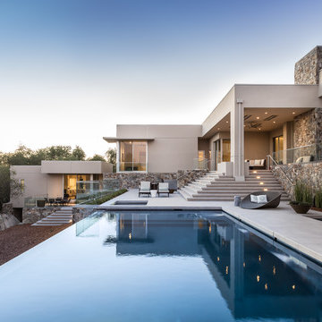 Los Lagos Modern