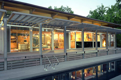 Example of a minimalist pool design in Charleston
