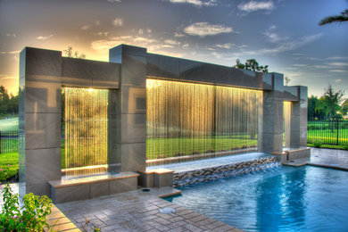 Trendy pool photo in Orlando