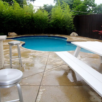 Lynngrove Pool and Outdoor Kitchen