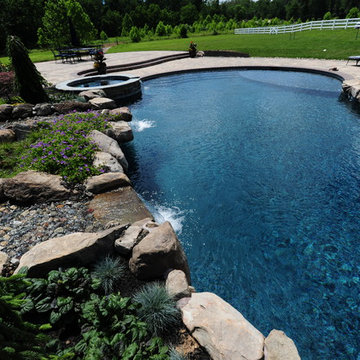 Major Leagues Wet-Edge Waterfall Pool