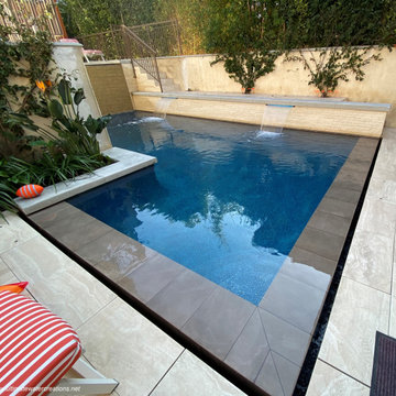 Manhattan Beach - Contemporary Pool & Spa in Compact Courtyard area