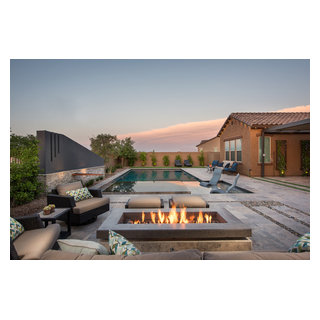 Modern Concrete Fire Feature - Pool with Perimeter Overflow Spa ...