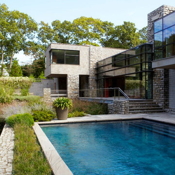 Modern Indoor/Outdoor Hampton Home