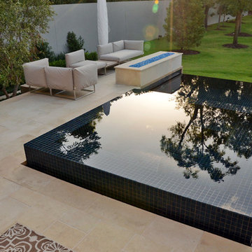 Modern Infinity Edge Pool & Spa