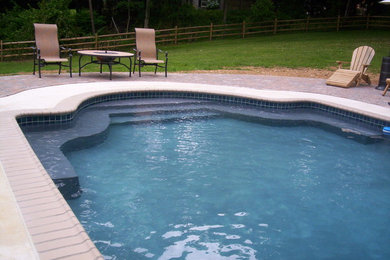 This is an example of a modern swimming pool in Philadelphia.