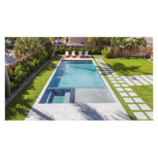 Modern Straight Line Pool & Spa in Fort Lauderdale - Modern - Pool ...