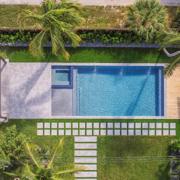 Modern Straight Line Pool & Spa in Fort Lauderdale