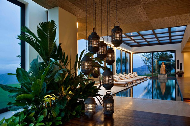 Tropical Pool by Eduarda Correa Arquitetura & Interiores
