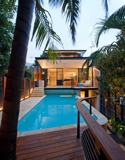 Contemporary Pool by SMARTHOMEWORKS