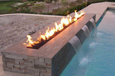 Inspiration for a contemporary pool remodel in Orlando