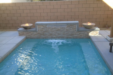 Pool - contemporary pool idea in Los Angeles