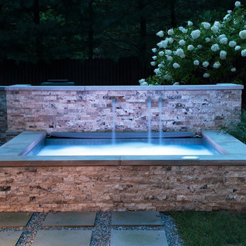 NJ Hot Tub with Water Features