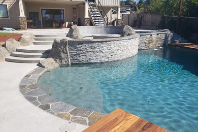 Example of a trendy pool design in San Diego