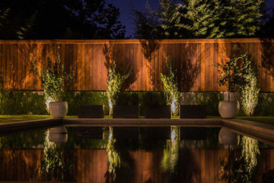 This is an example of a traditional swimming pool in Toronto.