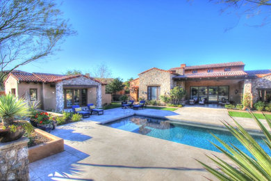 Transitional pool photo in Orange County