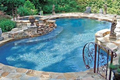 Example of a classic pool design in Charleston