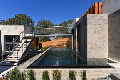 Contemporary swimming pool in San Diego.
