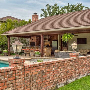 Outdoor Kitchen & Entertainment