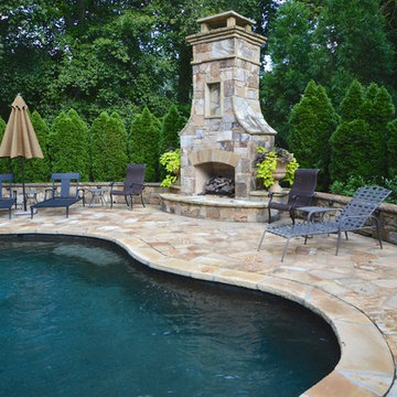 Outdoor Kitchen & Pool