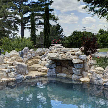 Outdoor Living Areas & Pools