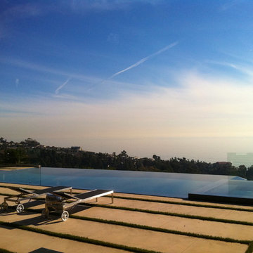 Pacific Palisades Infinity Pool
