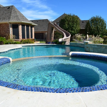 Parker - Pool with Slide, Pool House, Firepit