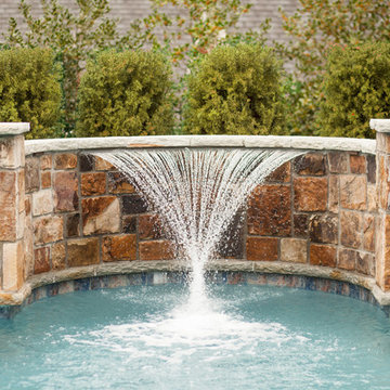Pool & Water Feature