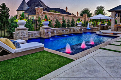 Inspiration for a transitional pool remodel in Dallas