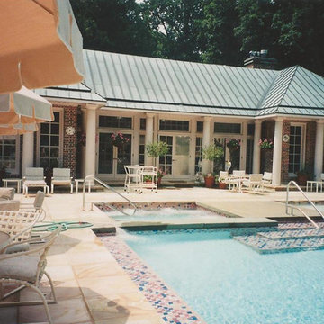 Pool House with Modern Pool