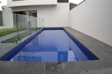 Inspiration for a modern swimming pool in Melbourne.
