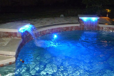 Pool - contemporary pool idea in Houston