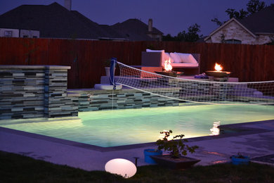 Inspiration for a contemporary pool remodel in Austin