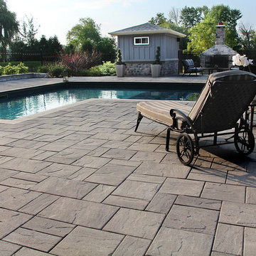 Pool Sides with Modular Textured Pavers