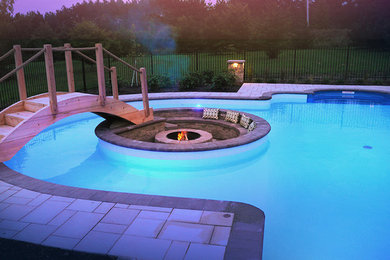 Inspiration for a modern pool remodel in Ottawa
