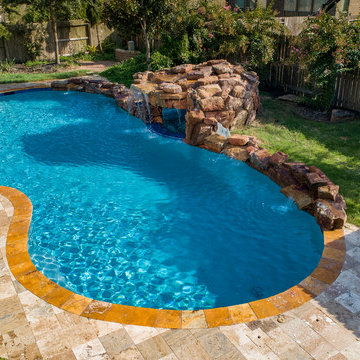 Pool with Grotto - Sugarland, TX