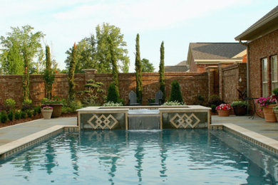 Inredning av en modern pool