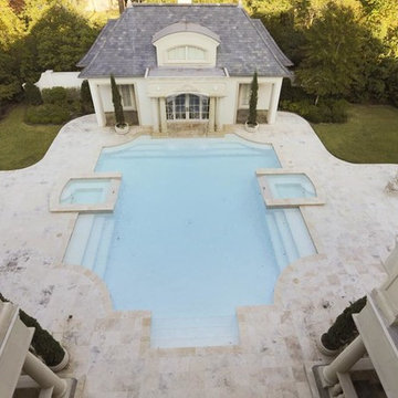 Pools in The Woodlands