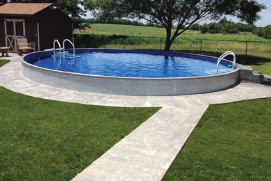 Esempio di una piscina design