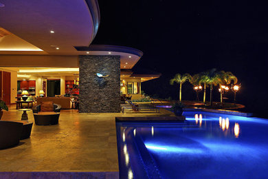 Example of a classic pool design in Hawaii