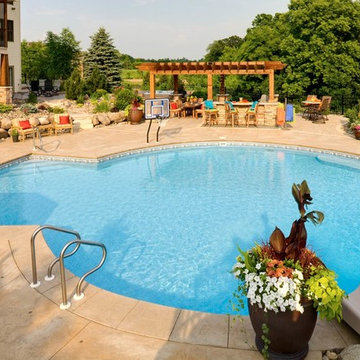 Resort-Style Backyard | Swimming Pools