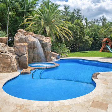 Rock Themed Swimming Pool & Spa in Davie, Florida!