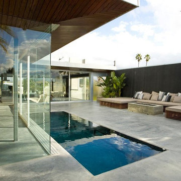 Rooftop Pool - Perimeter overflow waveless pool