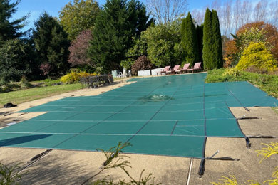 Example of a large backyard pool design in Philadelphia