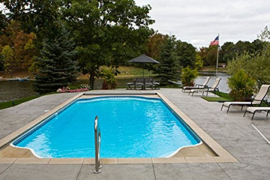 Inspiration for a timeless pool remodel in Chicago