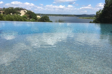 Example of a trendy pool design in Austin